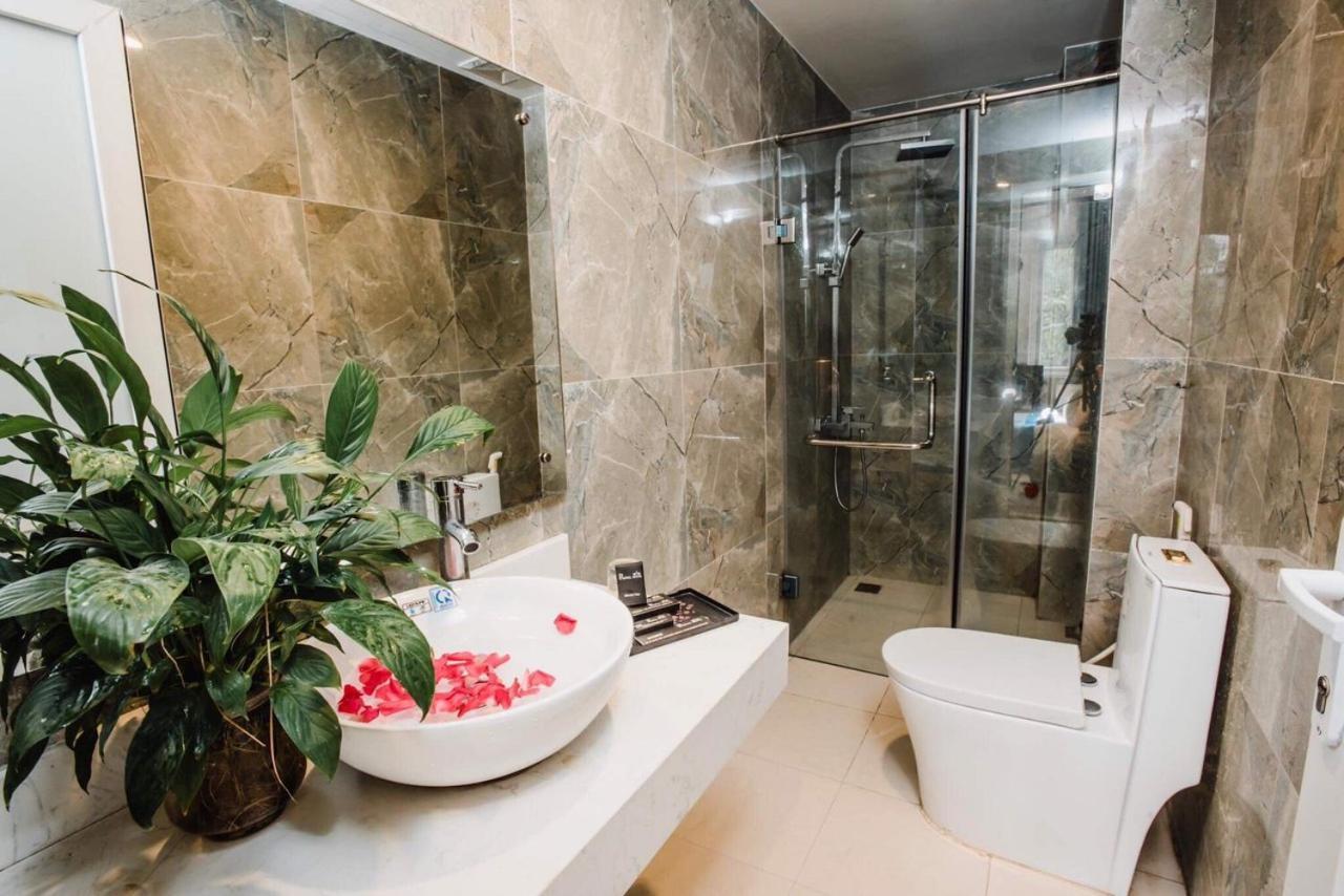 Hotel Royal Van Lung エクステリア 写真