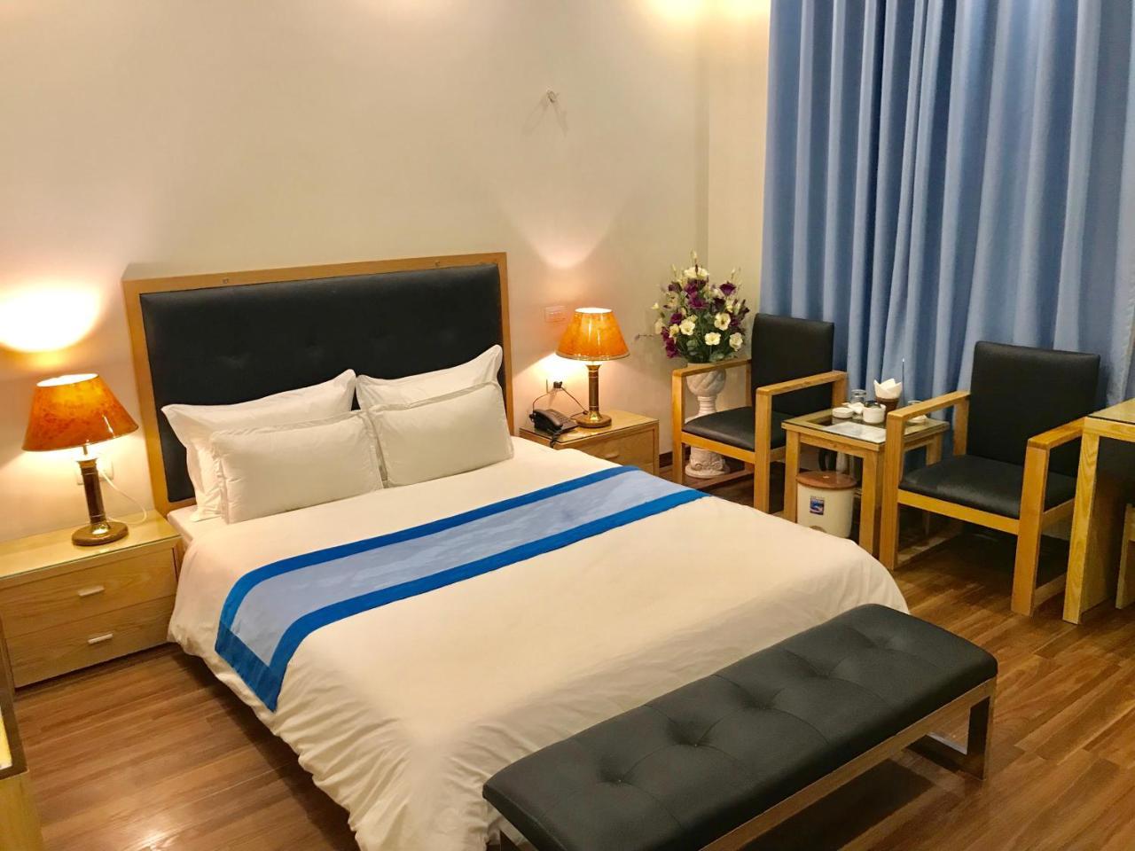 Hotel Royal Van Lung エクステリア 写真
